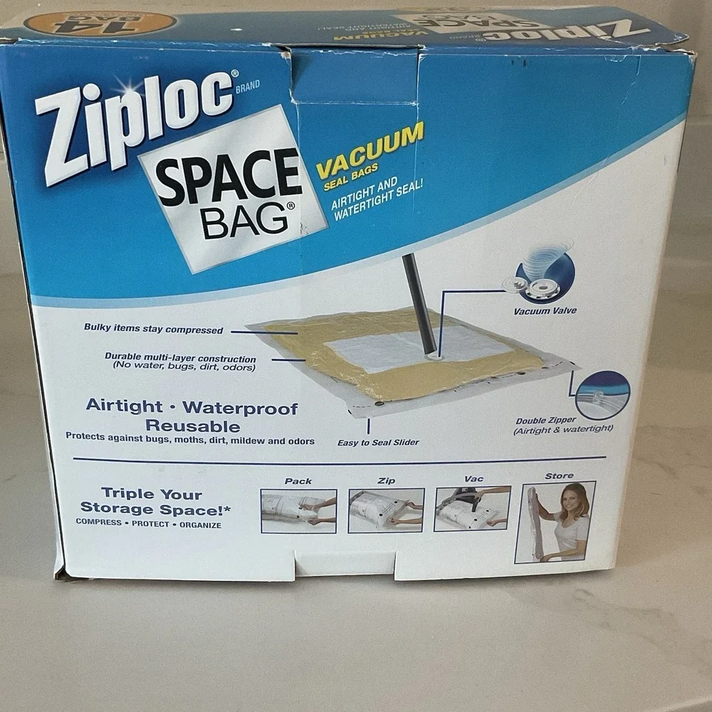 8 Ziploc SPACE BAG Vacuum Sealed Clothing Storage Bags 4 Large 1 XL 3 Suitcase